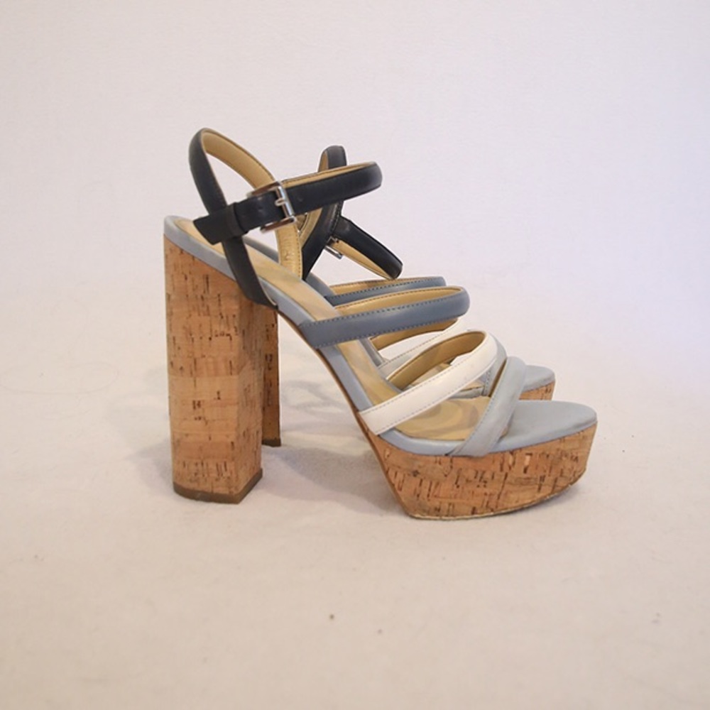🦋Flirty Michael Kors sandals🦋